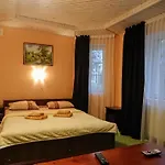 Hollywood Guest house