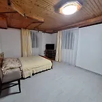Guest house Hollywood