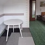 Guest house Hollywood *