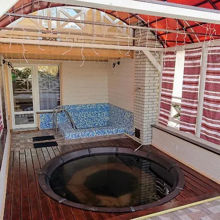 Hollywood Guest house