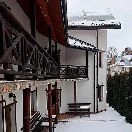 Hollywood Vendégház *