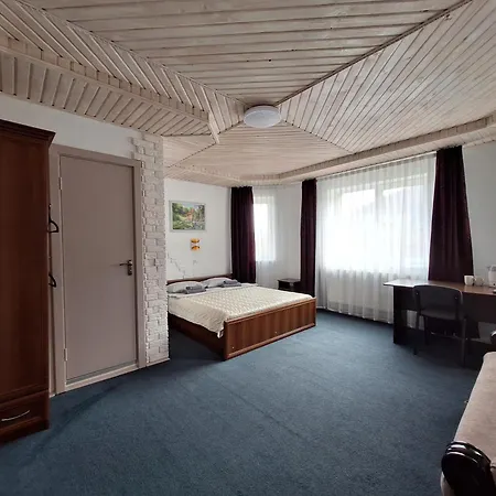 Guest house Hollywood *