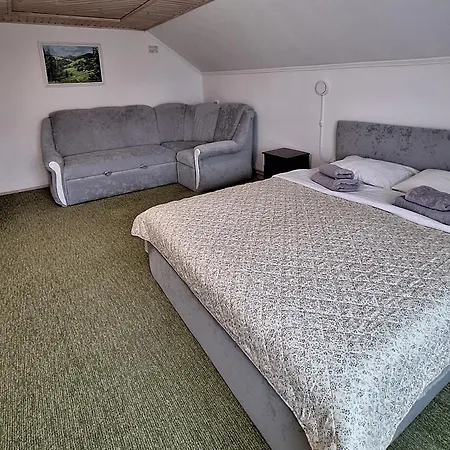 Hollywood Guest house