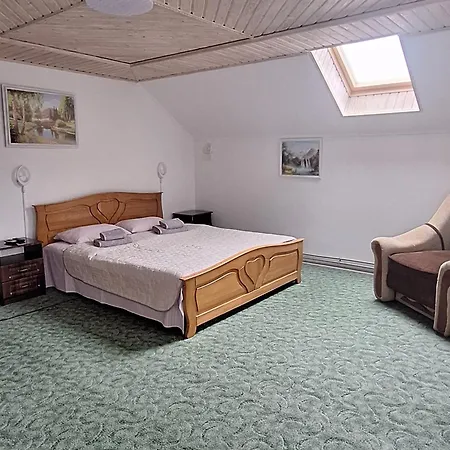 Hollywood Guest house
