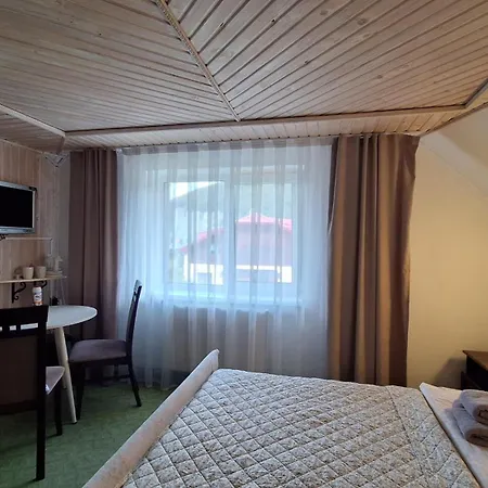 Hollywood Guest house *