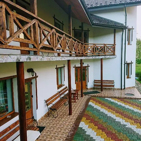 Hollywood * Yaremche