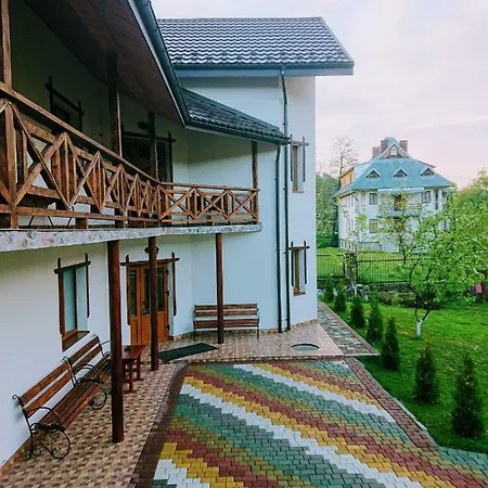 Hollywood Guest house