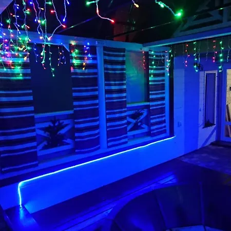 Guest house Hollywood *