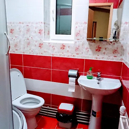 Hollywood Guest house *